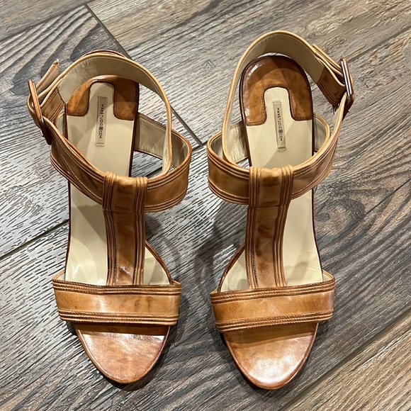 EUC Max Studio leather strappy heels - Picture 2 of 7